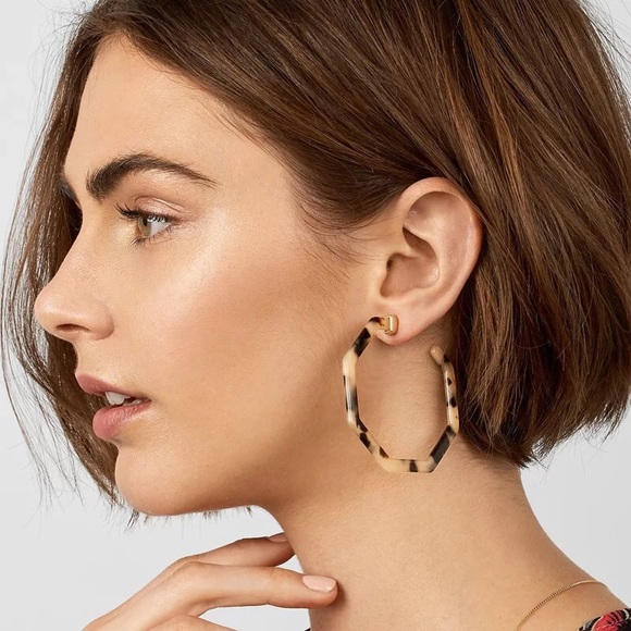 BaubleBar Jewelry - Restock⭐️ Devri Blonde Tortoise Hoop Earrings